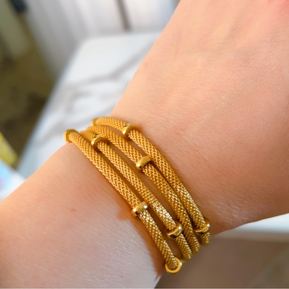 Neiman Marcus gold bracelet 7” long gorgeous vintage magnetic & snap - Picture 3 of 10